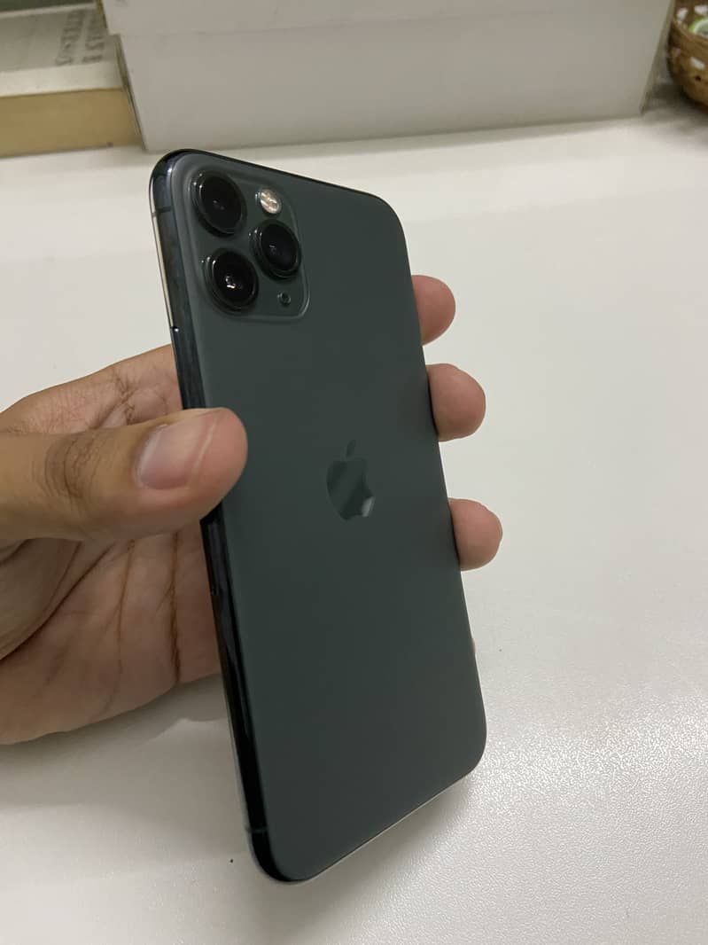 iPhone 11 Pro (64 GB) - 10/10 - PTA Approved 5