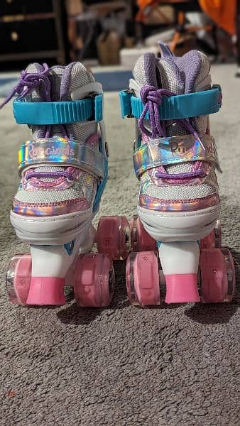 4 wheel Roller skates 3