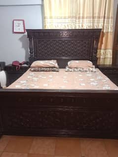 Chinioti Bed with Dressing