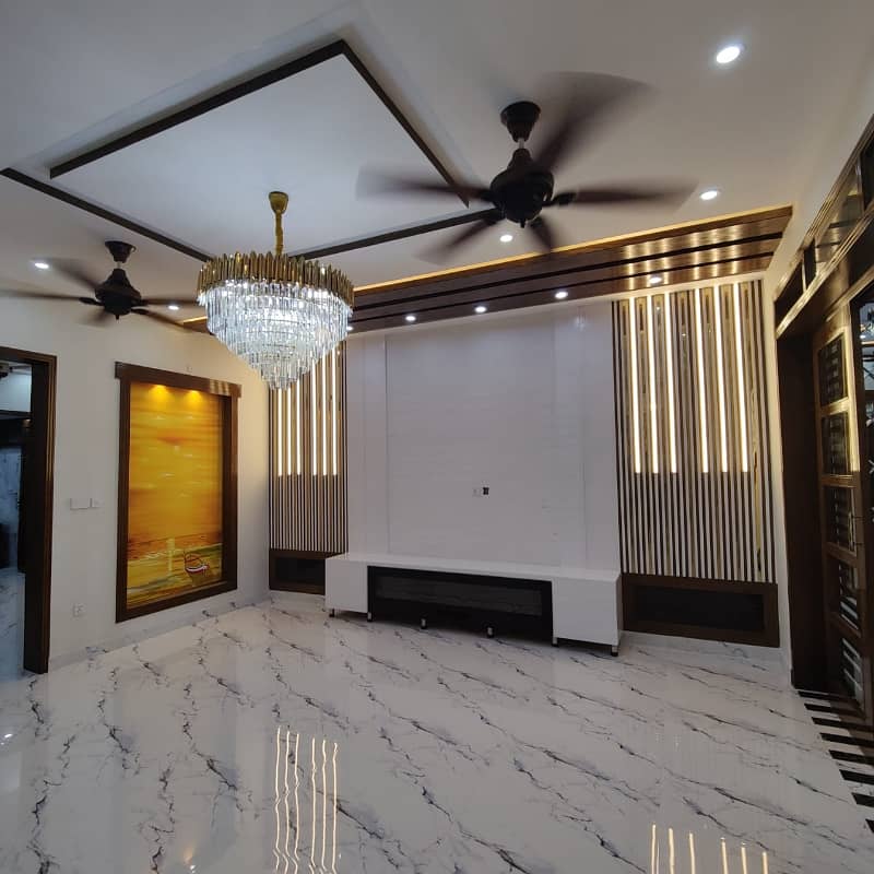 10 Marla Luxury Furnished House Is Available For Sale In Bahria Town Lahore. 27