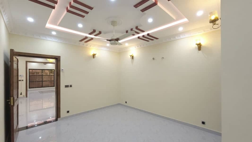 10 Marla House Available For Rent Brand New Talha Block 14
