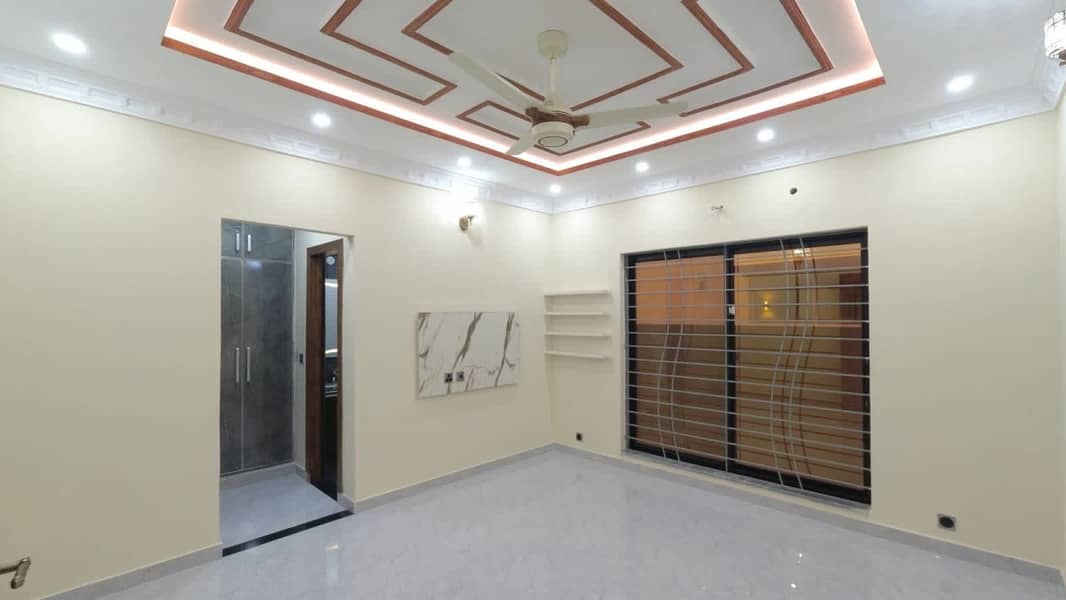 10 Marla House Available For Rent Brand New Talha Block 15