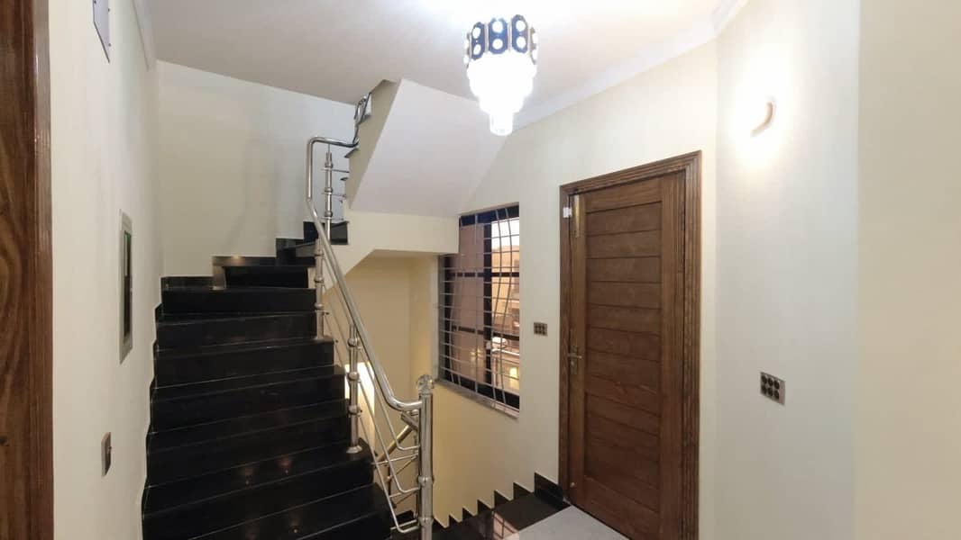 10 Marla House Available For Rent Brand New Talha Block 18