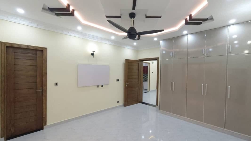 10 Marla House Available For Rent Brand New Talha Block 22