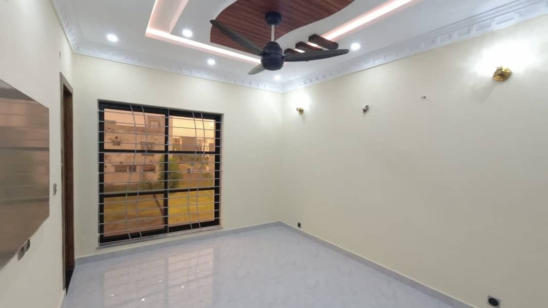 10 Marla House Available For Rent Brand New Talha Block 28