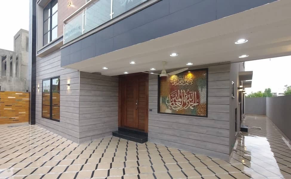 10 Marla House Available For Rent Brand New Talha Block 33