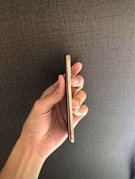 IPhone 11 Pro max Stroge 256 GB PTA approved 0332=8414=006 My WhatsApp 1