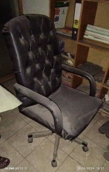 Revolving Office chair two piece . 1