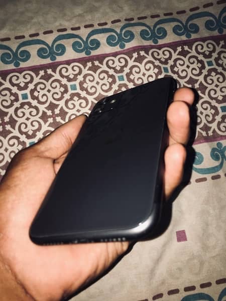 Iphone 11 With Box PTA approved only Zong condition 10/9 2