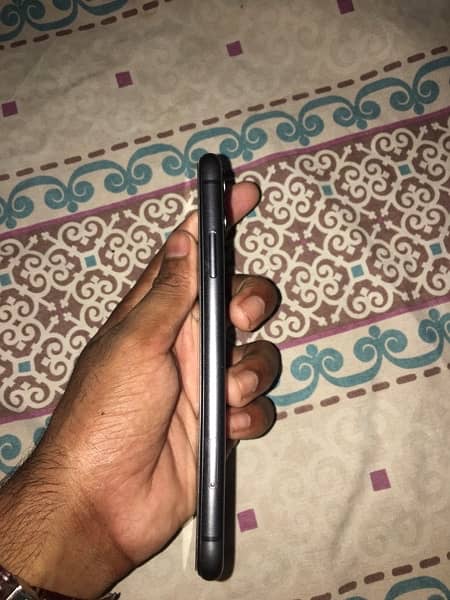 Iphone 11 With Box PTA approved only Zong condition 10/9 5