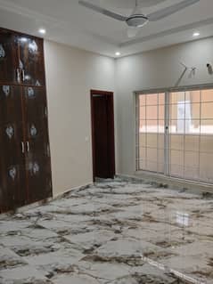 10 Marla Upper portion available for rent in sector c1
