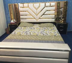 bedroom set 4 peices lamination  ( 1 year used)