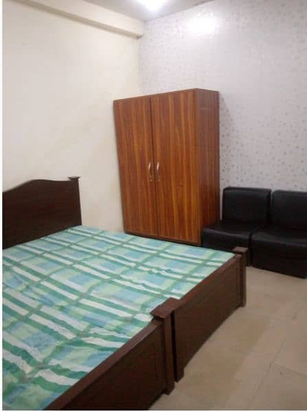FLAT, FURNISH AND INDEPENDENT FOR MALE BACHELOR COLLAGE ROAD TOWNSHIP 2