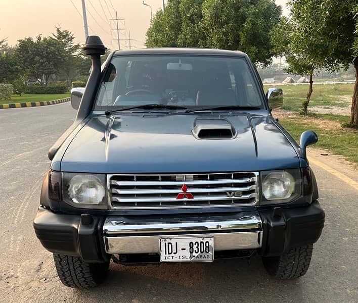 Mitsubishi Pajero 1993 0