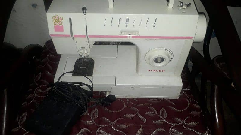 Singer Sewing machine 0