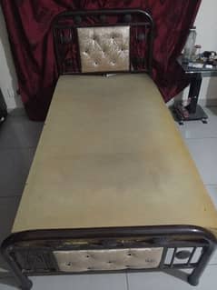 single bed for sell