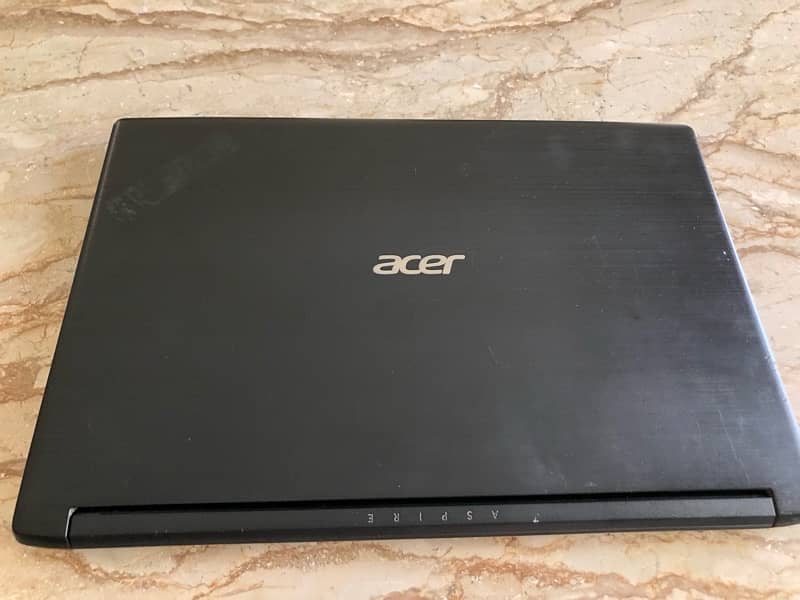 Acer core i3 7th Generation Laptop Good Battery Timing 1