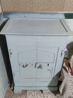 Gold/cash locker used condition but 10/9