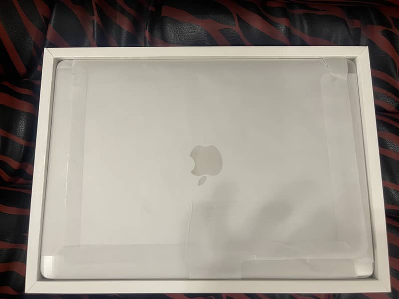 Apple MacBook Pro M2 (256GB SSD, 8GB RAM) new condition, Silver 2