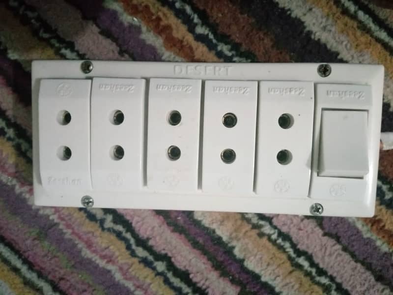 5 Year Warranty Extension Board  with one Button and 5 Sockets 1