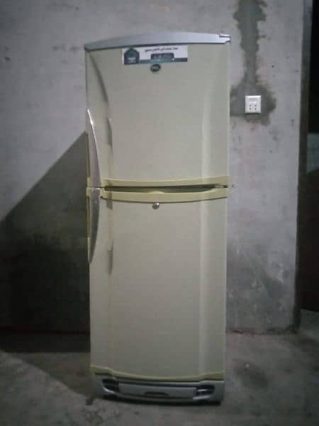 pel fridge medium size chill cooling no any fault for sale 0