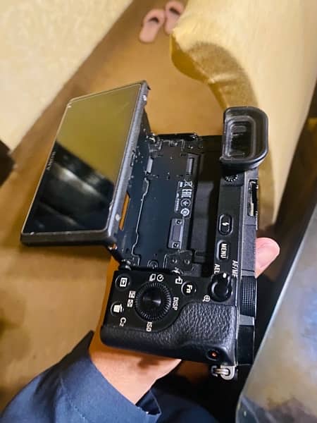 Sony a6400 Body 9/10 Condition For Sale 5