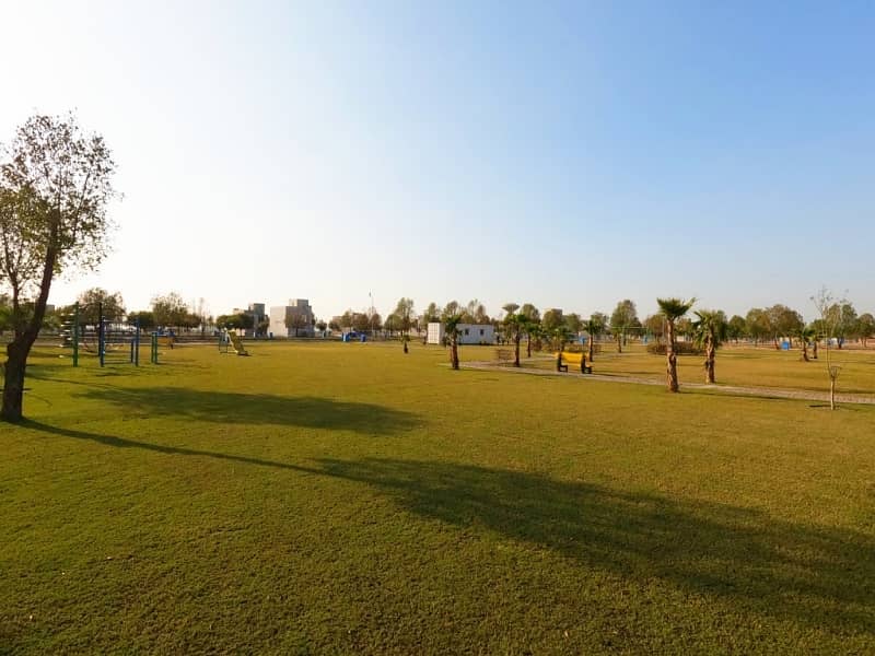 On Excellent Location Residential Plot For Grabs In 8 Marla Lahore 7