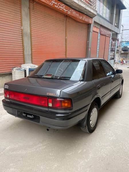 Mazda 323 1993 3