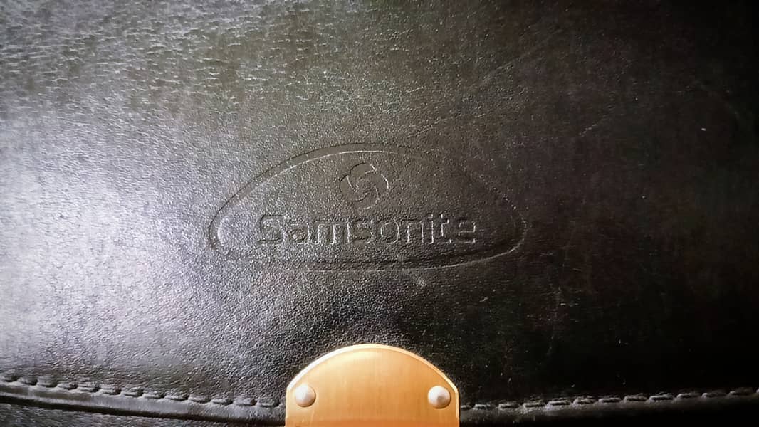 Samsonite (USA) Original 4