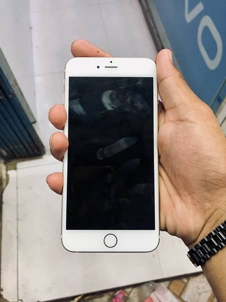iphone 6plus sealed and cleanest mobile 6