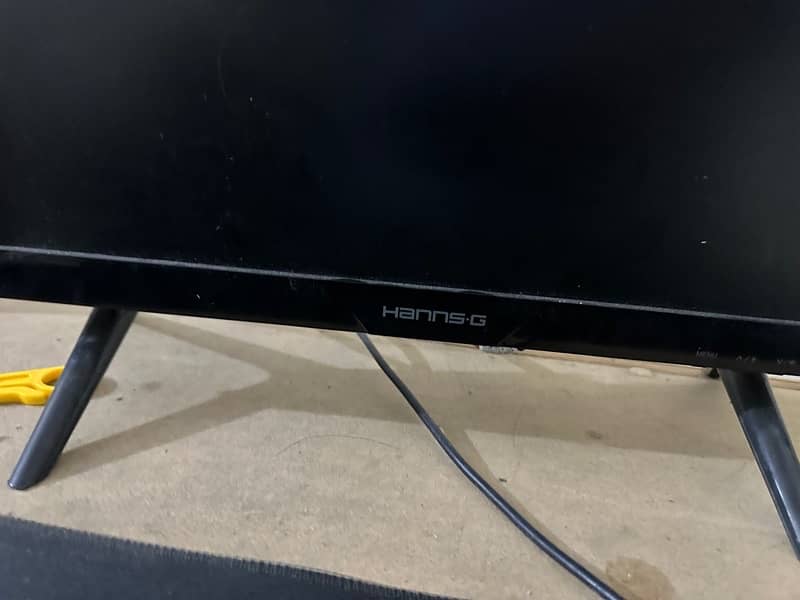 19 inches led monitor 1