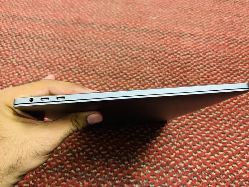 MacBook Pro Retina, 15-inch, 2017 ( 4 GB Graphic Card ) 6