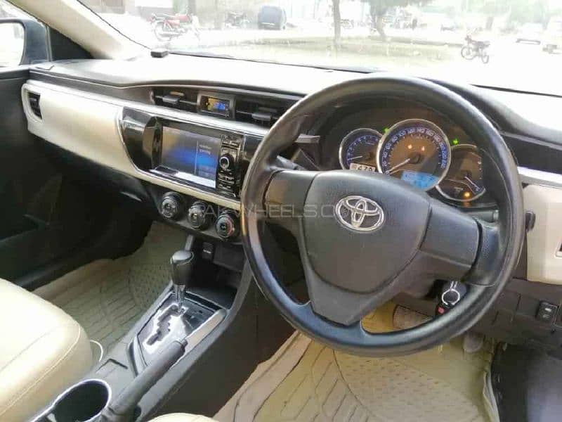 Toyota Corolla Altis 2016 5