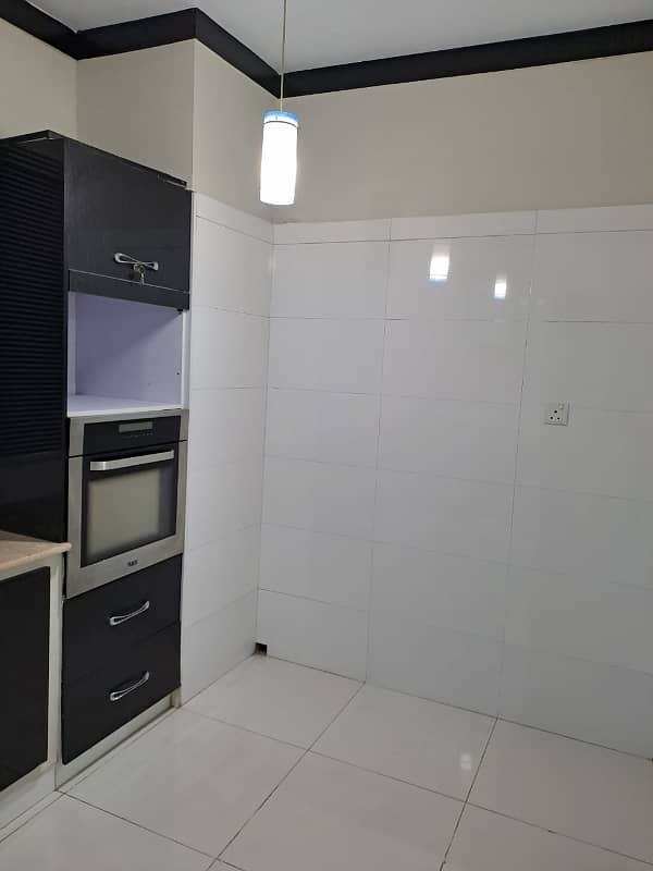 F-10 Park Tower 3 Bedroom Fully Renovated Apartment For Sale 2