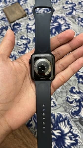Apple watch series 7 black colour 1