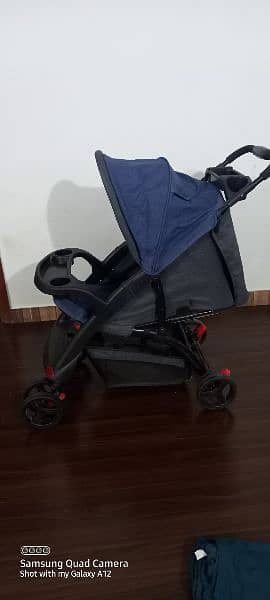 Stroller/pram from Juniors (Baby shop dubai) 1