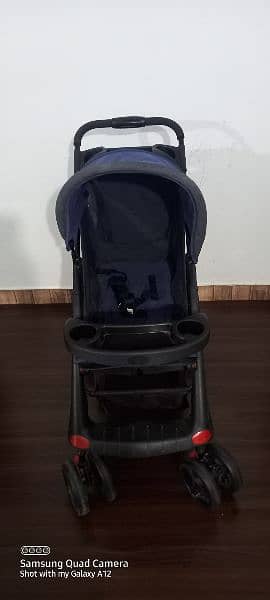Stroller/pram from Juniors (Baby shop dubai) 2