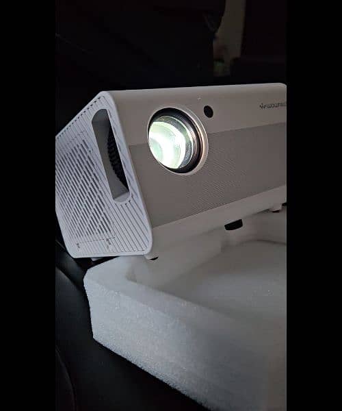 Projector Wownect Export from Dubai 2