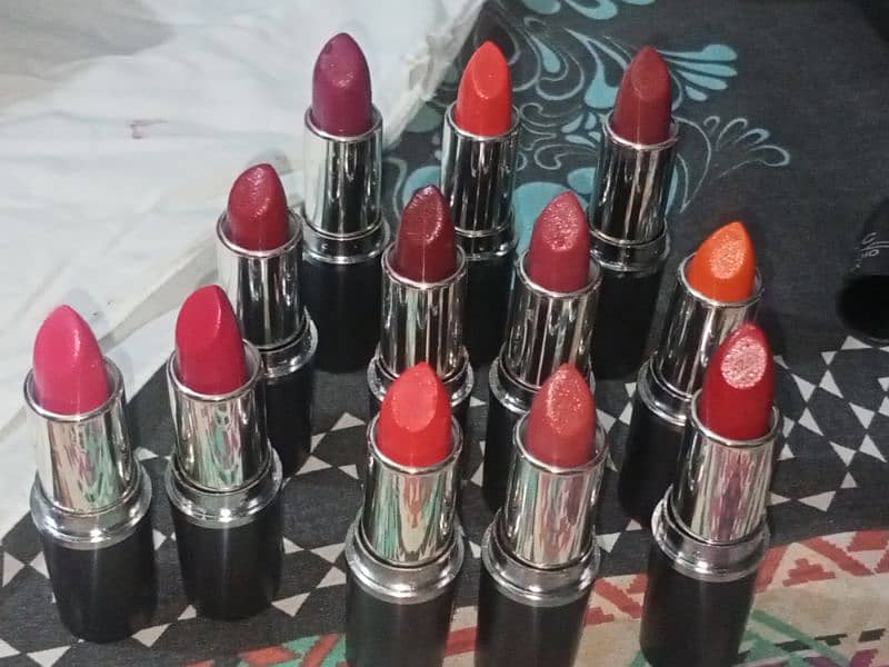 Mac lipstick pack of 12 with glitter eyeshadows 3