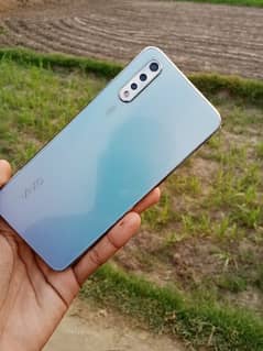 Vivo S1. . . 4+1/128 gb (Exchange possible with phone and laptop)