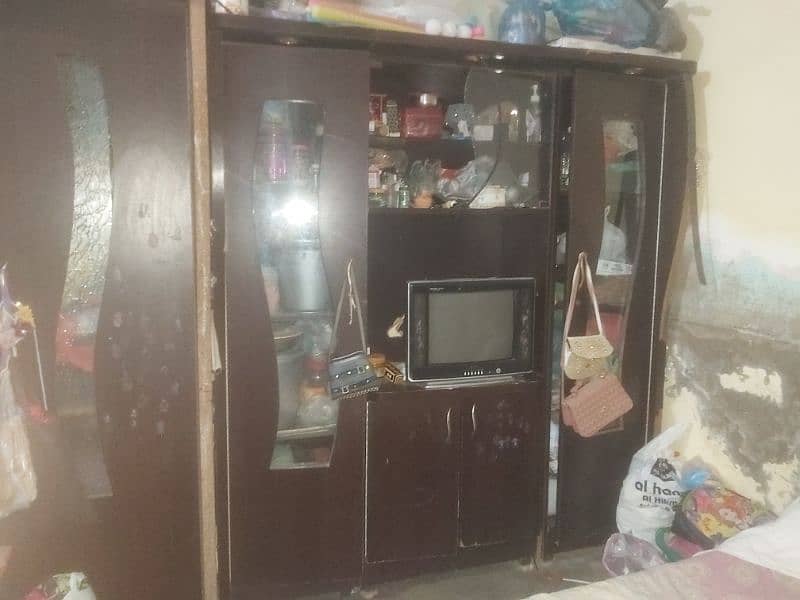 dressing cupboard divider and bed 03193496983 1