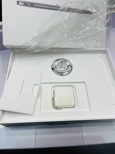 macbook air m1 8 256 cycle 12 condition new