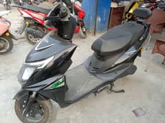 electric scooty available