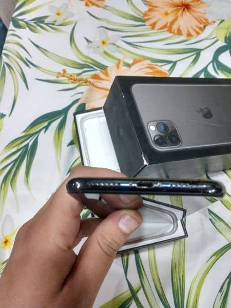 Iphone 11 Pro Max space grey PTA APPROVED 3