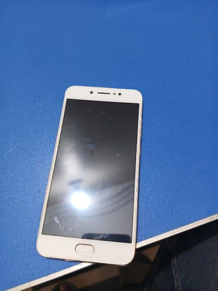 Vivo Y67 0