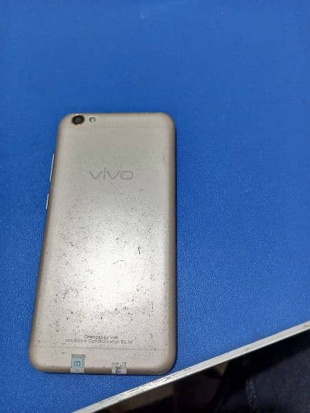 Vivo Y67 1