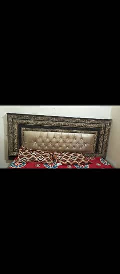 king size bed 7 foot selling urgent 0