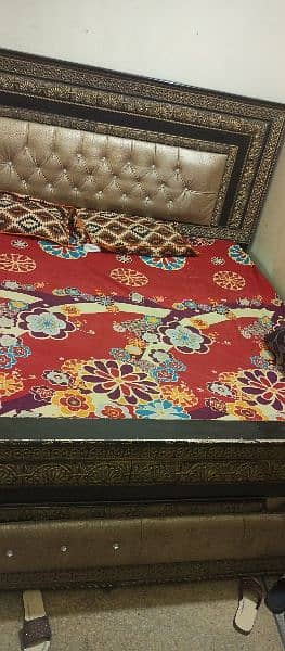 king size bed 7 foot selling urgent 2