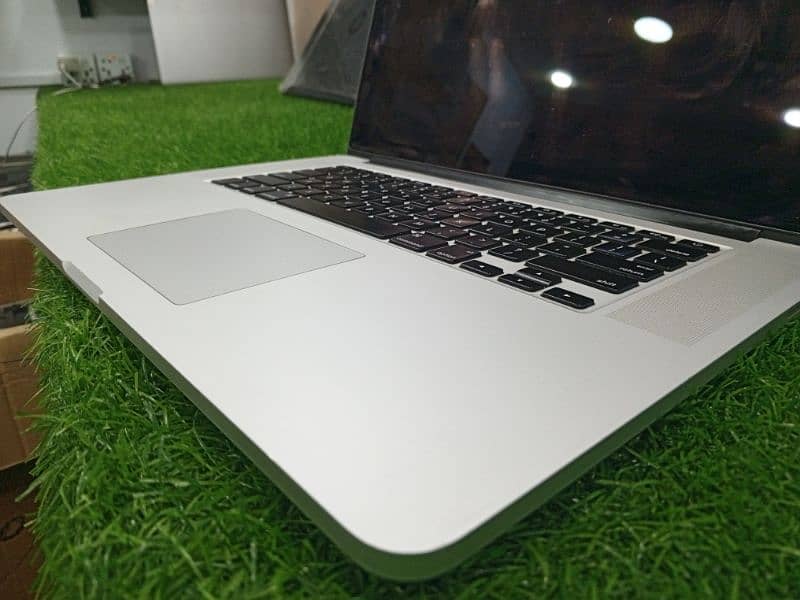 MacBook pro 2015 6