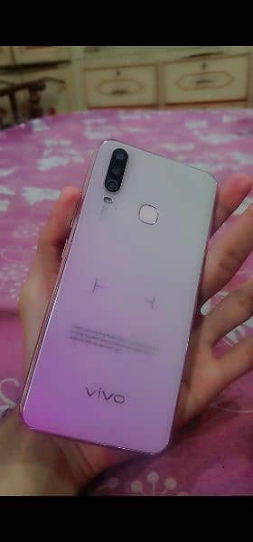 VIVO Y17 . . 8/256 . . 10/10 CONDITION 8